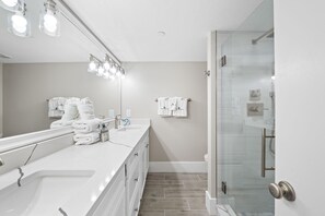 Bathroom - Eden East 101 (Pensacola)