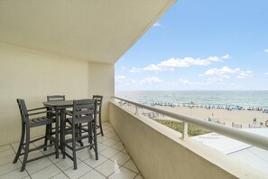Condo, varias camas (Perdido Sun 304) | Restaurante al aire libre