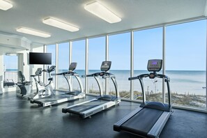 コンドミニアム ベッド (複数台) (San Carlos 1505) | フィットネス設備