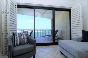 LÀgenhet - flera sÀngar (Grand Pointe 702) | Vardagsrum | Tv