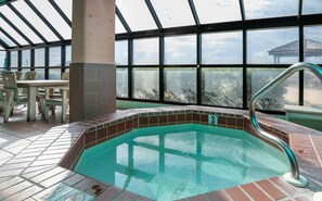 Pool - Phoenix VII 1401 (Orange Beach)