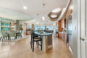 Private kitchen - Turquoise D901 (Orange Beach)