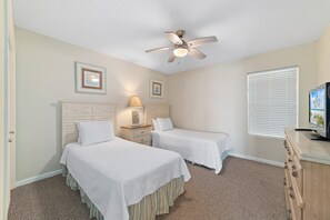 Apartment, 1 King-Bett und Schlafsofa (Summerchase 704) | 2 Schlafzimmer, Bügeleisen/Bügelbrett, WLAN