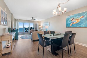 Dining - Sandy Key 713 (Pensacola)