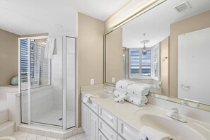 Bathroom - Beach Colony Tower 3A (Pensacola)