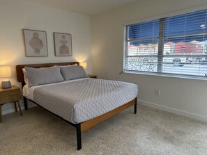 1 غرفة نوم ومكواة/لوح كي وواي فاي