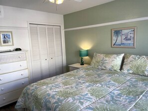 2 室のベッドルーム、アイロン / アイロン台、WiFi、ベッドシーツ