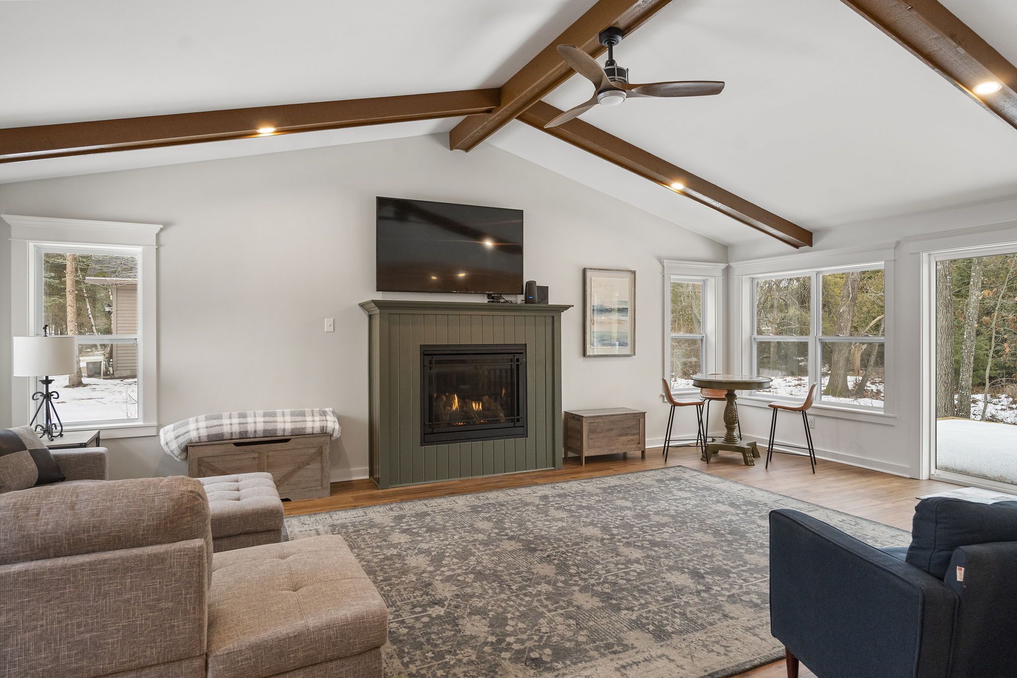 Red Sturgeon: Riverfront Retreat
