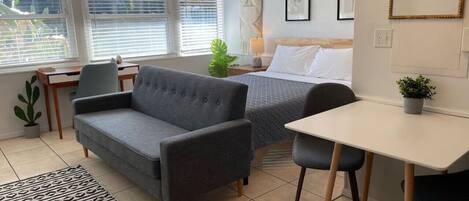 1 多间卧室、熨斗/熨衣板、WiFi、床单