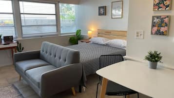 1 bedroom, iron/ironing board, WiFi, bed sheets