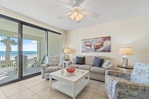 Living area - Pelican Pointe 202 (Orange Beach)
