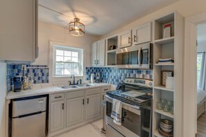 Microwave, oven, stovetop, coffee/tea maker