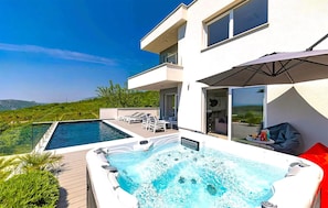 Pool - Gorgeous home in Grizane with sauna (Grizane)