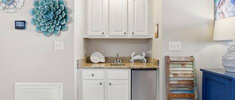 Condo, Multiple Beds (Spanish Key 209) | Interior