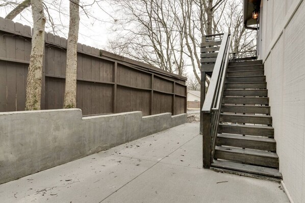 Property grounds - King Bed & Parking: Heart of East Nashville (Nashville)