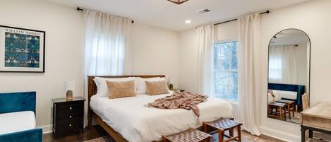 1 chambre, fer et planche à repasser, lit parapluie, Wi-Fi