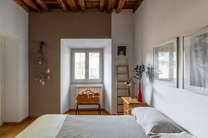 1 soverom, strykejern/-brett, wi-fi og sengetøy