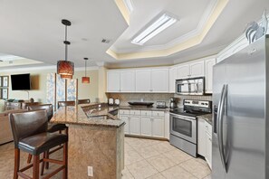 Condo, várias camas (The Oasis at Orange Beach 305 (Phoeni) | Cozinha privada | Toalhas de papel