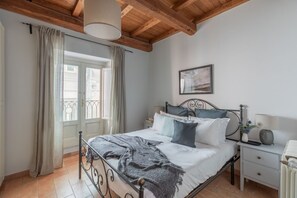 2 bedrooms, WiFi, bed sheets - iFlat | Charming Apartment near Piazza Venezia (Roma)