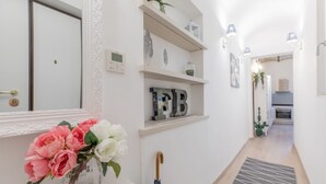 Unclassified image, 3 of 21, button - iFlat | Saint Peter Bright Apartment (Roma)