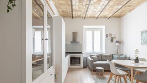 Unclassified image, 4 of 21, button - iFlat | Saint Peter Bright Apartment (Roma)