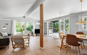 Smart TV - Lovely home in Nykøbing Sj with kitchen (Nykøbing Sj)