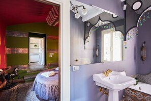 Doccia, asciugacapelli, bidet