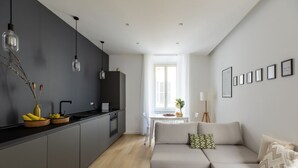 TV - iFlat | Sunny & Brand New Apartament near Vatican (Roma)