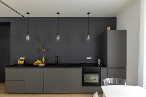 Refrigerador y tostadora