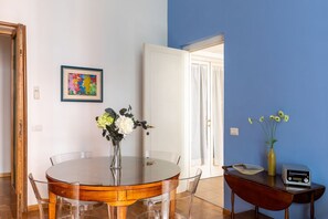 Dining - iFlat | The gem of the center (Roma)