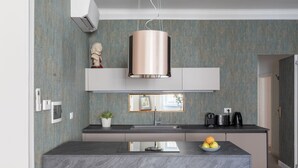 Coffee/tea maker, fridge, oven, stovetop - iFlat | Modern apartment in the Monti area (Roma)
