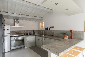 冰箱、烤箱、炉灶、洗碗机