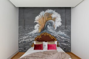 1 slaapkamer, een strijkplank/strijkijzer, wifi, beddengoed