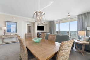 Living area - Indigo West 1104 (Pensacola)