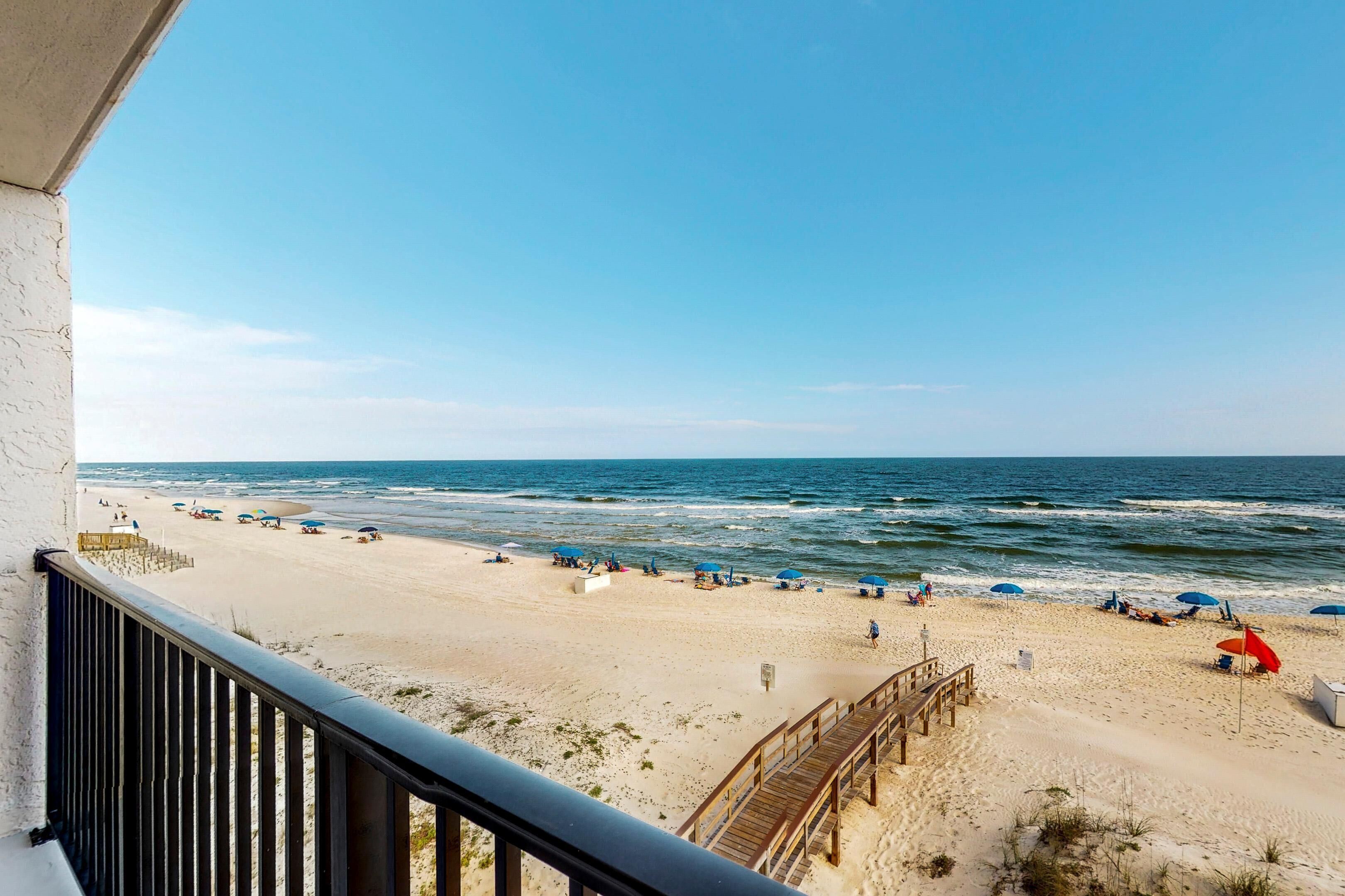 Condo, 1 King Bed with Sofa bed (Lei Lani 305T) | Beach