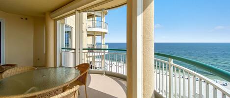 Appart'hôtel, plusieurs lits (Beach Colony West 8D) | Restauration extérieure