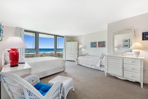 公寓式客房, 多张床 (Perdido Towers East 103) | 3 多间卧室、熨斗/熨衣板、WiFi