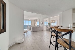 コンドミニアム ベッド (複数台) (Spanish Key 510) | 内装