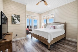 4 bedrooms, iron/ironing board, WiFi - Whispering Palms Beach House (Gulf Shores)