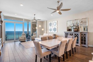 公寓客房, 多張床 (Vista Del Mar 406) | 用餐區