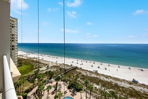 公寓客房, 多張床 (Indigo East 1006) | 海灘 | 位於海灘上