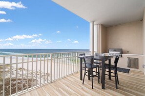 Apartment, Mehrere Betten (Vista Del Mar 603) | Speisen im Freien