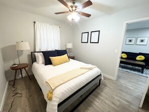 1 chambre, fer et planche à repasser, Wi-Fi gratuit, draps fournis