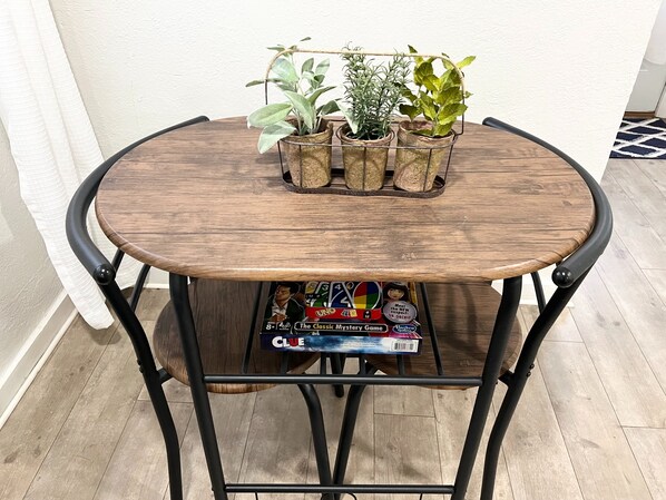 Dining - Short Drive to Airport - Central Location W/ Patio (Wichita)