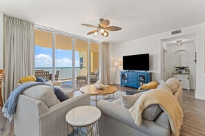 Condo, Multiple Beds (Beach Colony East 17B-Penthouse) | Living area