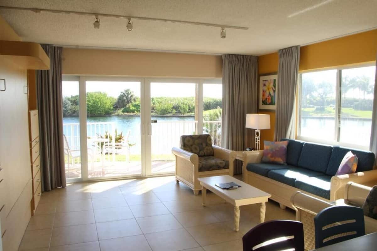 1 habitación y caja de seguridad en la habitación