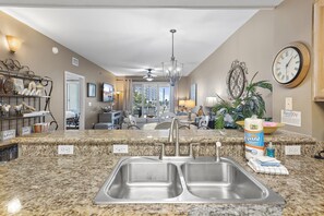 公寓客房, 1 張特大雙人床和 1 張沙發床 (Ariel Dunes I 203) | 住宿內部