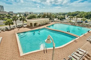 Pool - Ariel Dunes I 2009 (Miramar Beach)