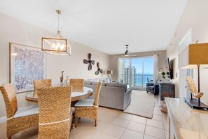 Condo, várias camas (Ariel Dunes I 1408) | Opções para refeição