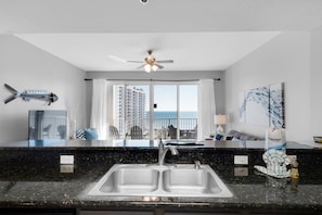 Condo, 1 Queen Bed with Sofa bed (Ariel Dunes I 1006) | Interior